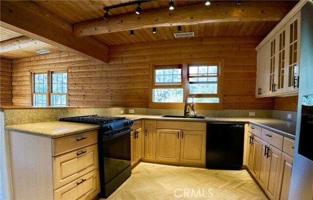 Building Photo - 373 Loftyhill Dr