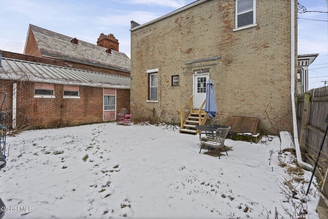 Building Photo - 821 23rd St