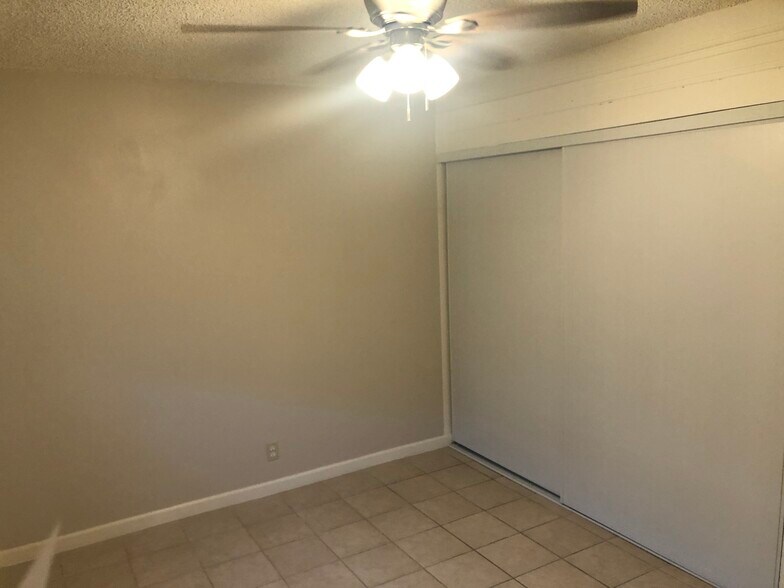 Bedroom - 4859 Canoga St