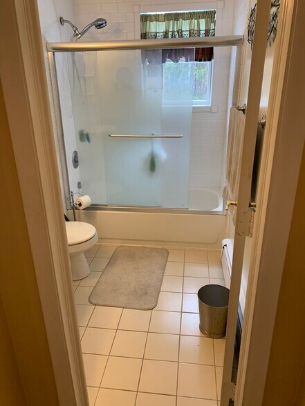 Building Photo - 266 Mahopac Ave