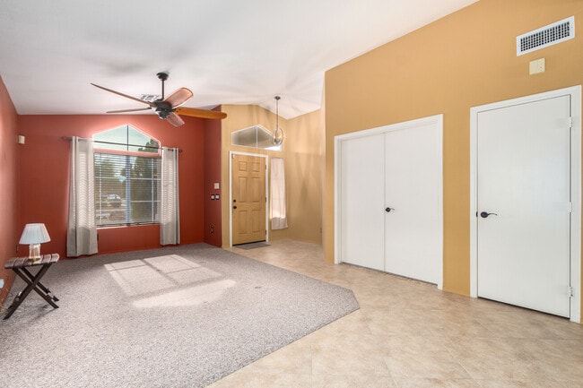 Building Photo - 9150 W Grovers Ave