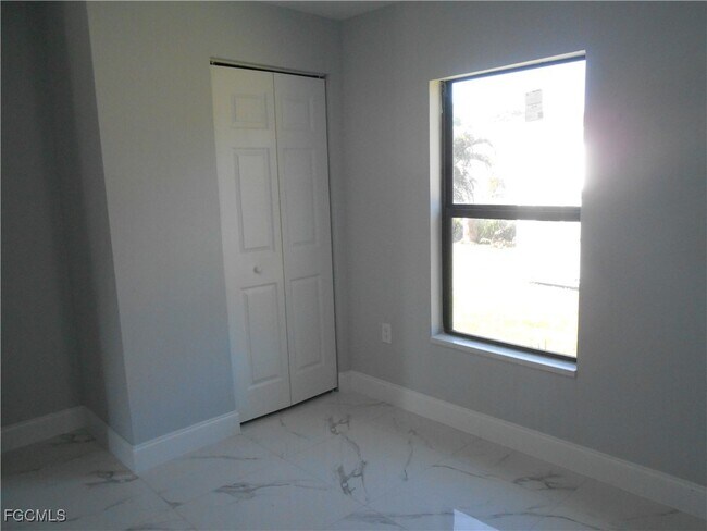 Building Photo - 636 Eisenhower Blvd