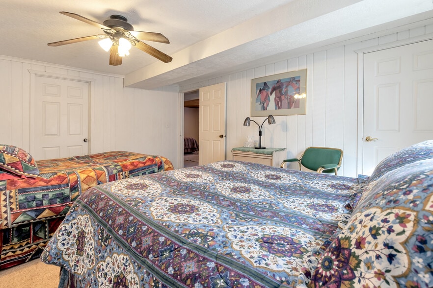 Basement bedroom 13x16 - 1693 E Fort Union Blvd