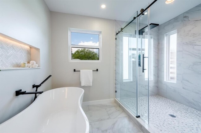 Building Photo - 4434 Coquina Dr