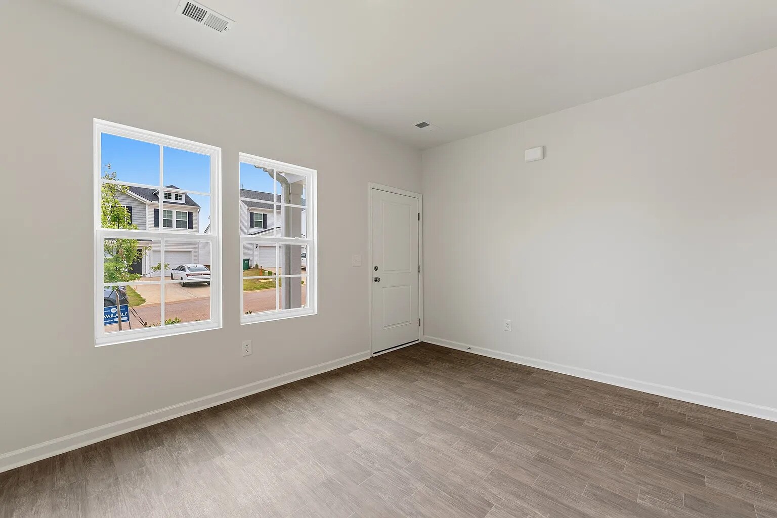 Building Photo - 12115 Lansbury Dr