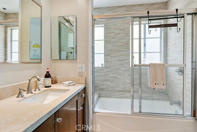 Building Photo - 1733 Malcolm Ave