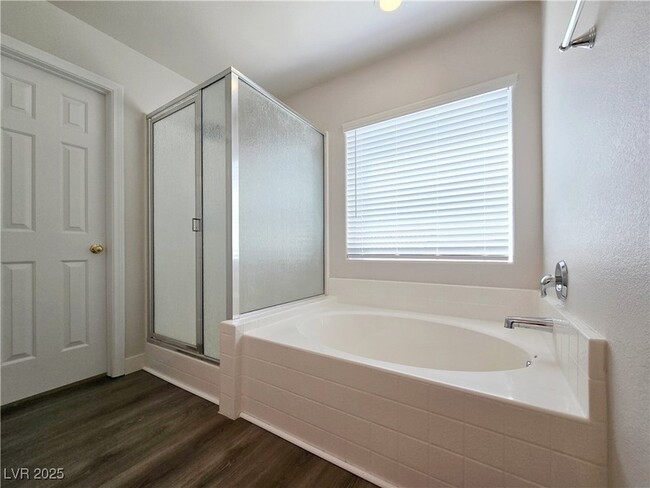 Building Photo - 8789 Ashley Park Ave