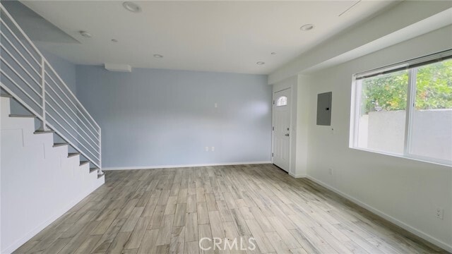 Building Photo - 6719 Vineland