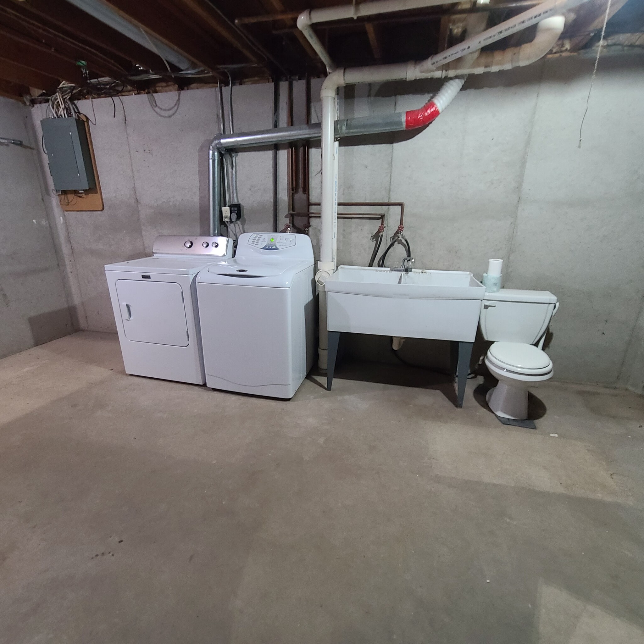 Extra toilet & utility sink - 761 Trailsway Ln