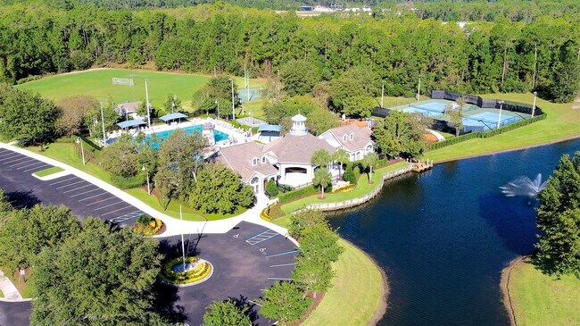 Building Photo - Lake  & Golf Course View Home in North Hampton