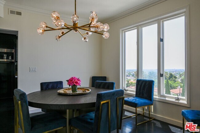 Building Photo - 1424 N Crescent Heights Blvd