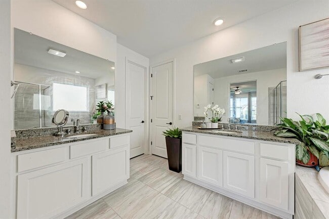 Building Photo - 5028 Olimpico Wy