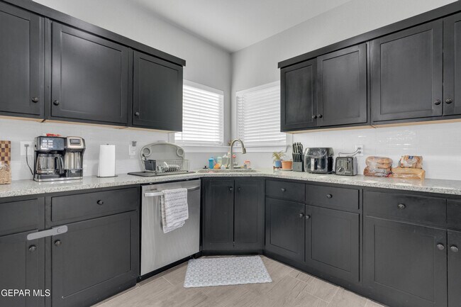 Building Photo - 11352 Hidalgo Dr