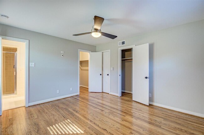 Building Photo - 2318 Haverhill Dr