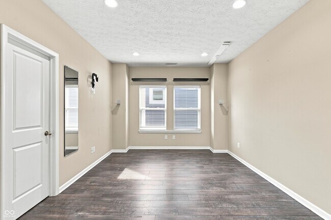 Building Photo - 9124 Hawkins Rd