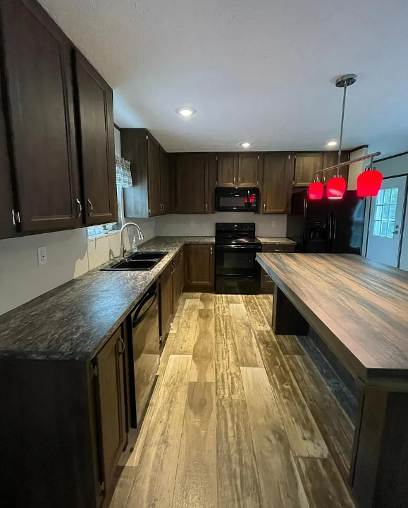 Building Photo - 161 Burr Rd