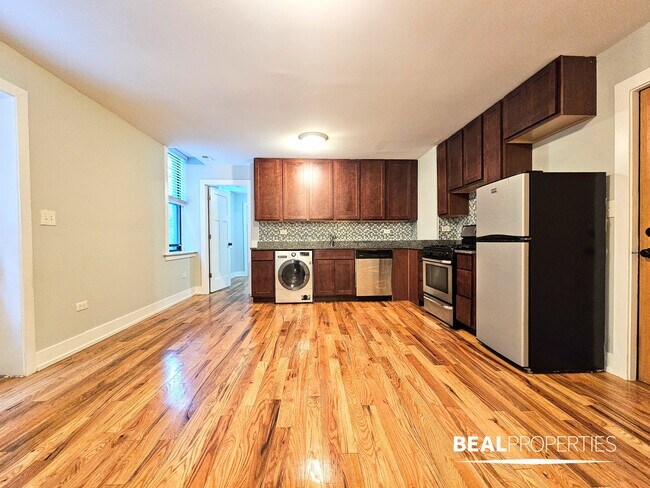 Building Photo - 550 W Arlington Pl
