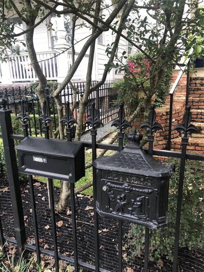 Building Photo - 1132 Oxford St