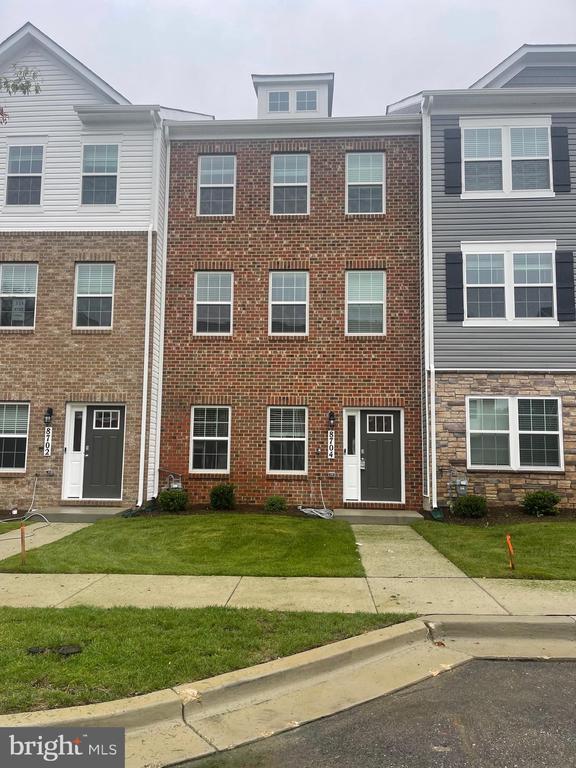 Building Photo - 8704 Tavern St