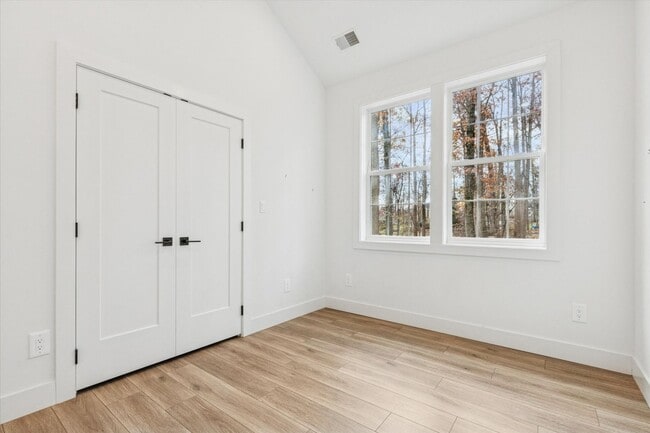 Building Photo - Stunning Renovated 5-Bedroom Exton Home – 6-Month Lease, Gourmet Kitchen & Walkout Basement