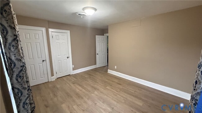 Building Photo - 335 Claremont St