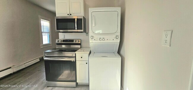 Building Photo - 315 Aswell Ct