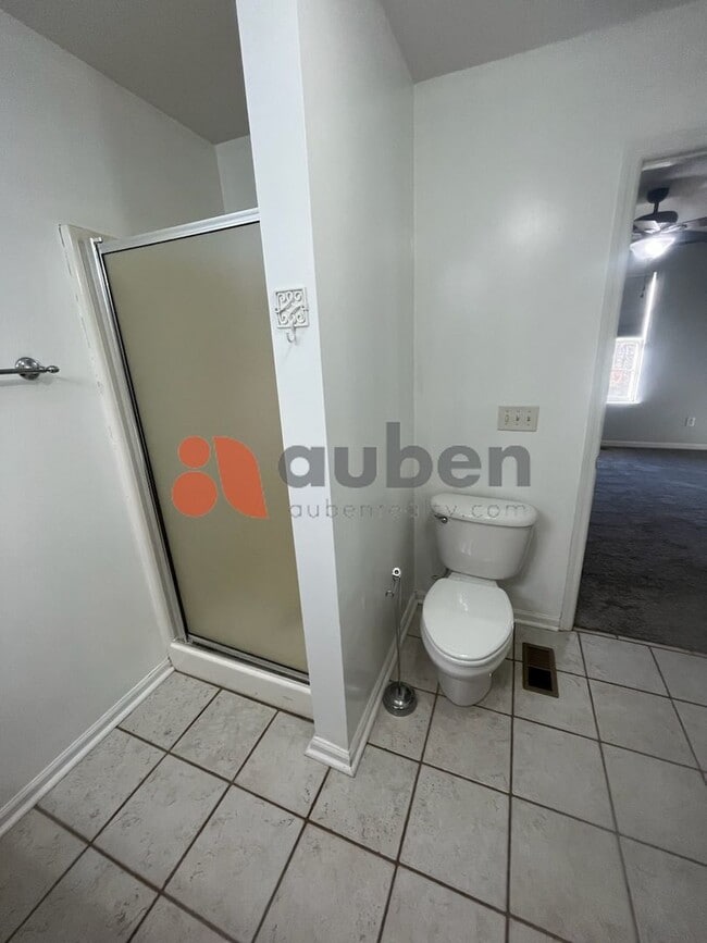 Building Photo - Charming 3 Bedroom 2.5 Bathroom in Ooltewah!
