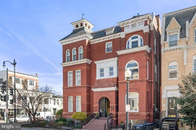 Building Photo - 1755 18th St NW