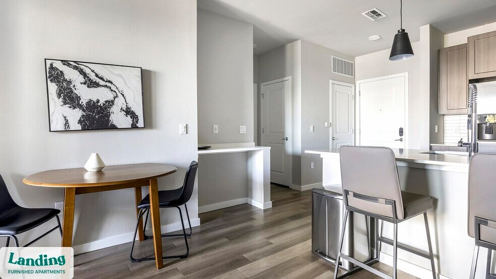 Building Photo - 6850 Foxtail Palm Wy