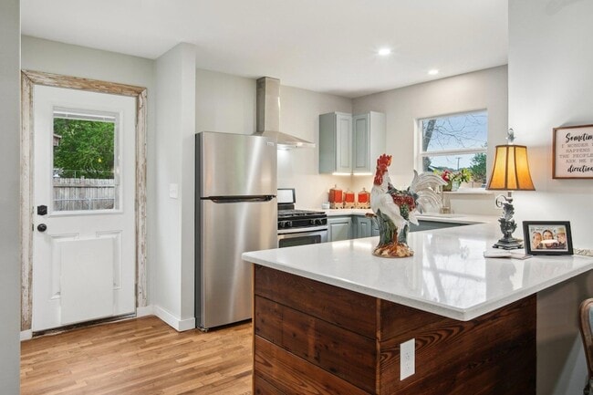 Building Photo - 801 Bishop St