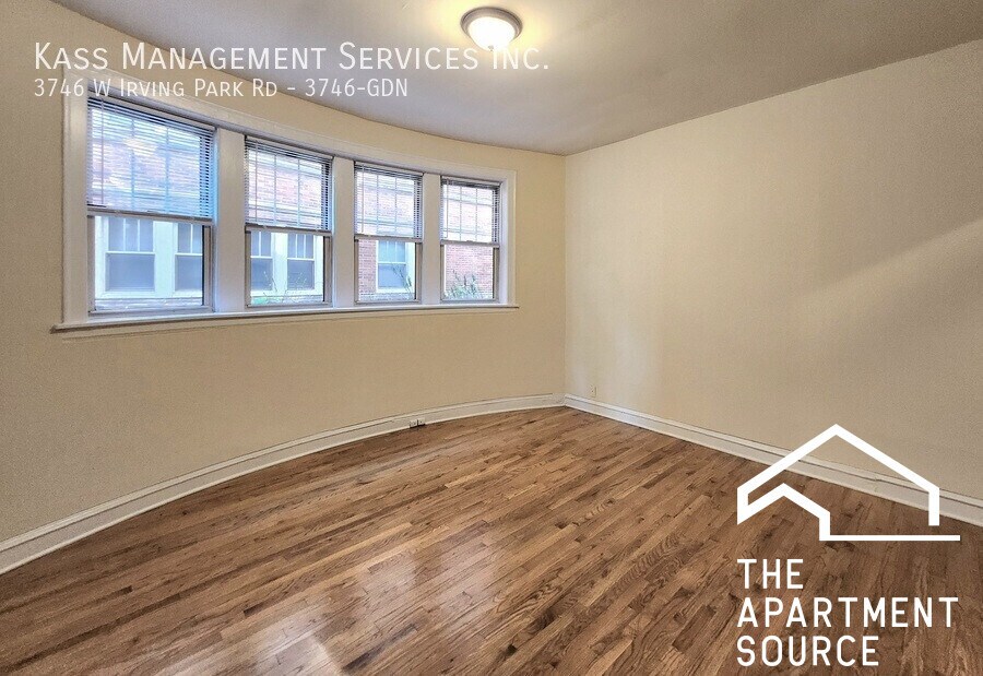 Building Photo - 3746 W Irving Park Rd