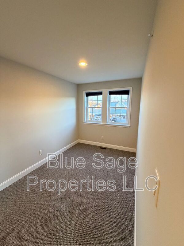 Building Photo - 432 E Baltimore Ave