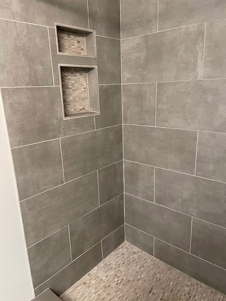 Building Photo - 33 Deer St