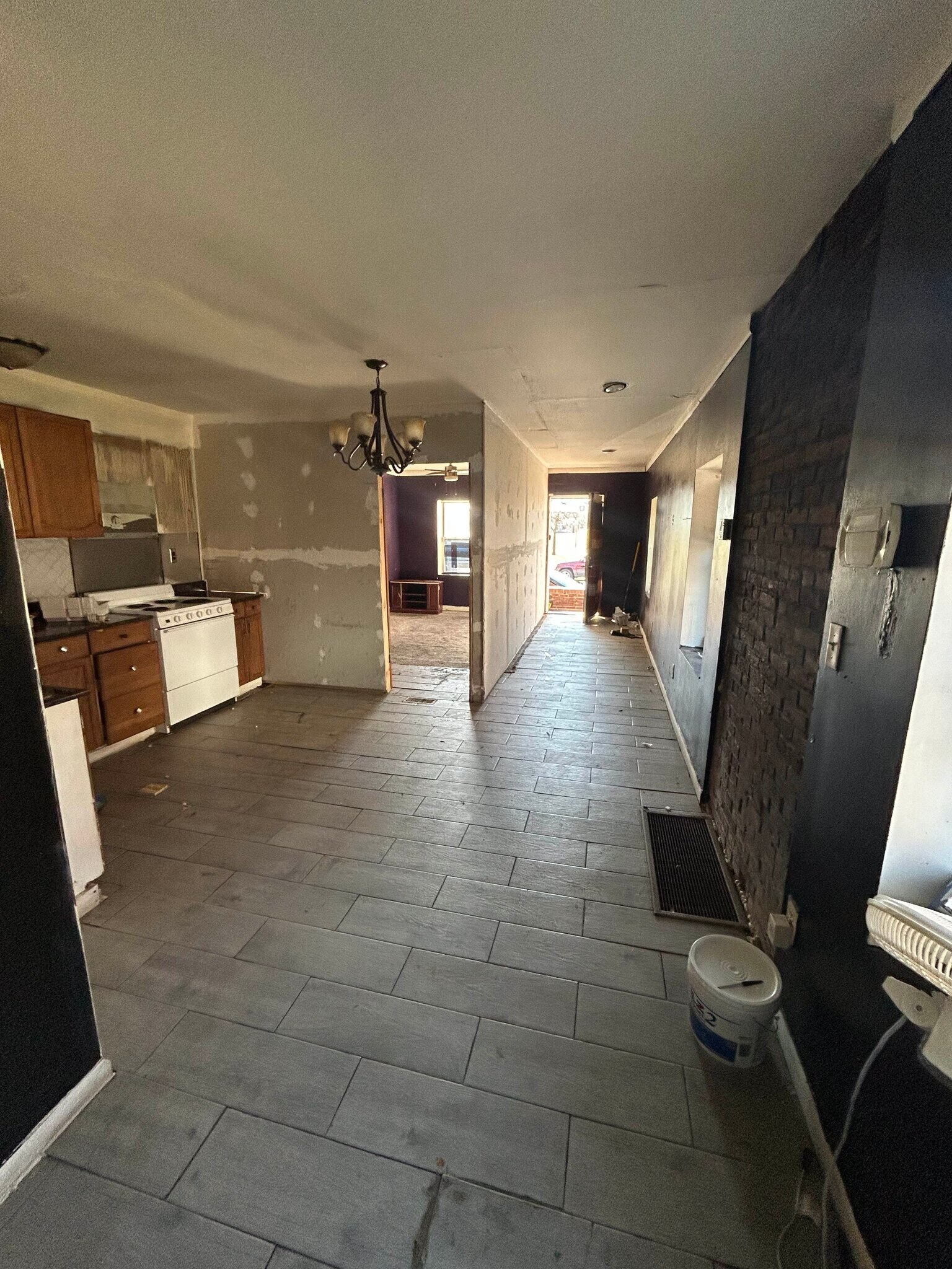 Building Photo - 3819 Kossuth Ave