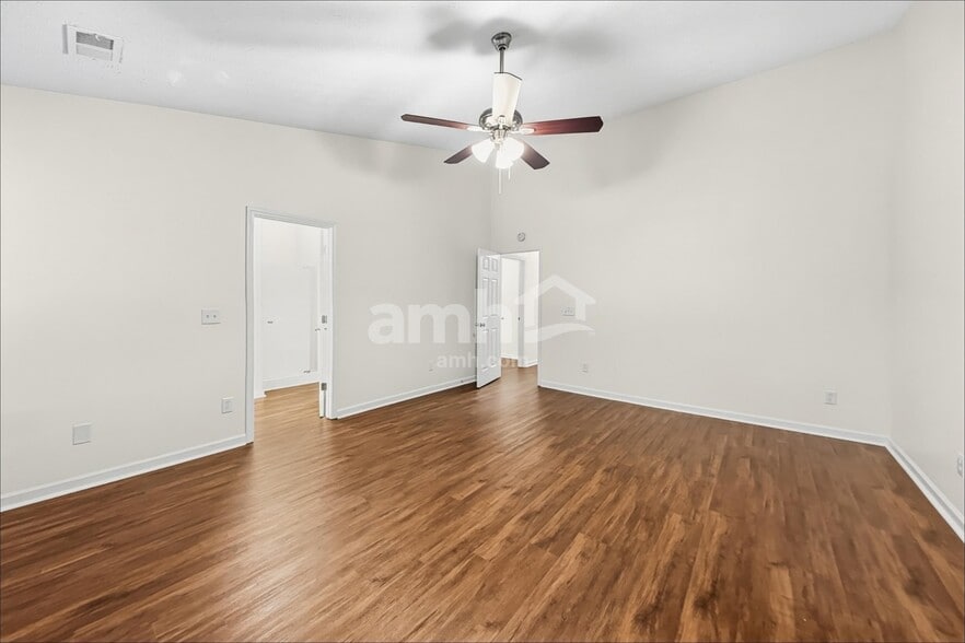 Building Photo - 1137 Eastmill Cove