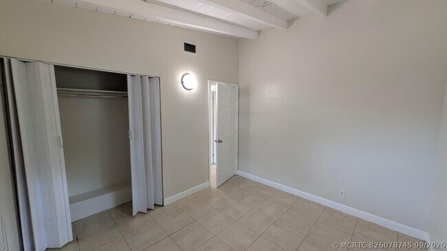 Building Photo - 1553 NW 15th Terrace