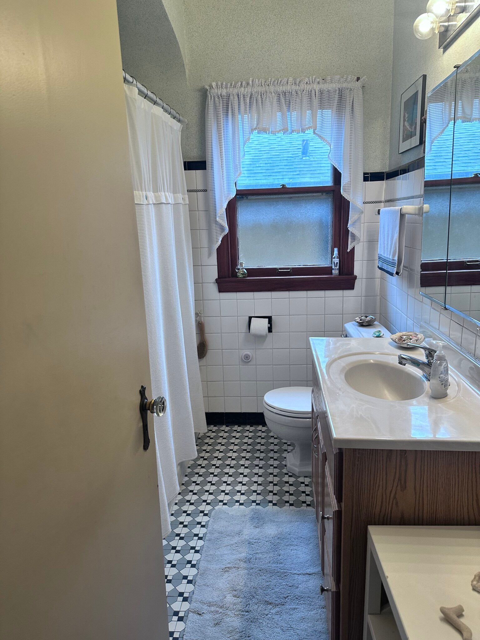 Building Photo - 3508 S Pine Ave