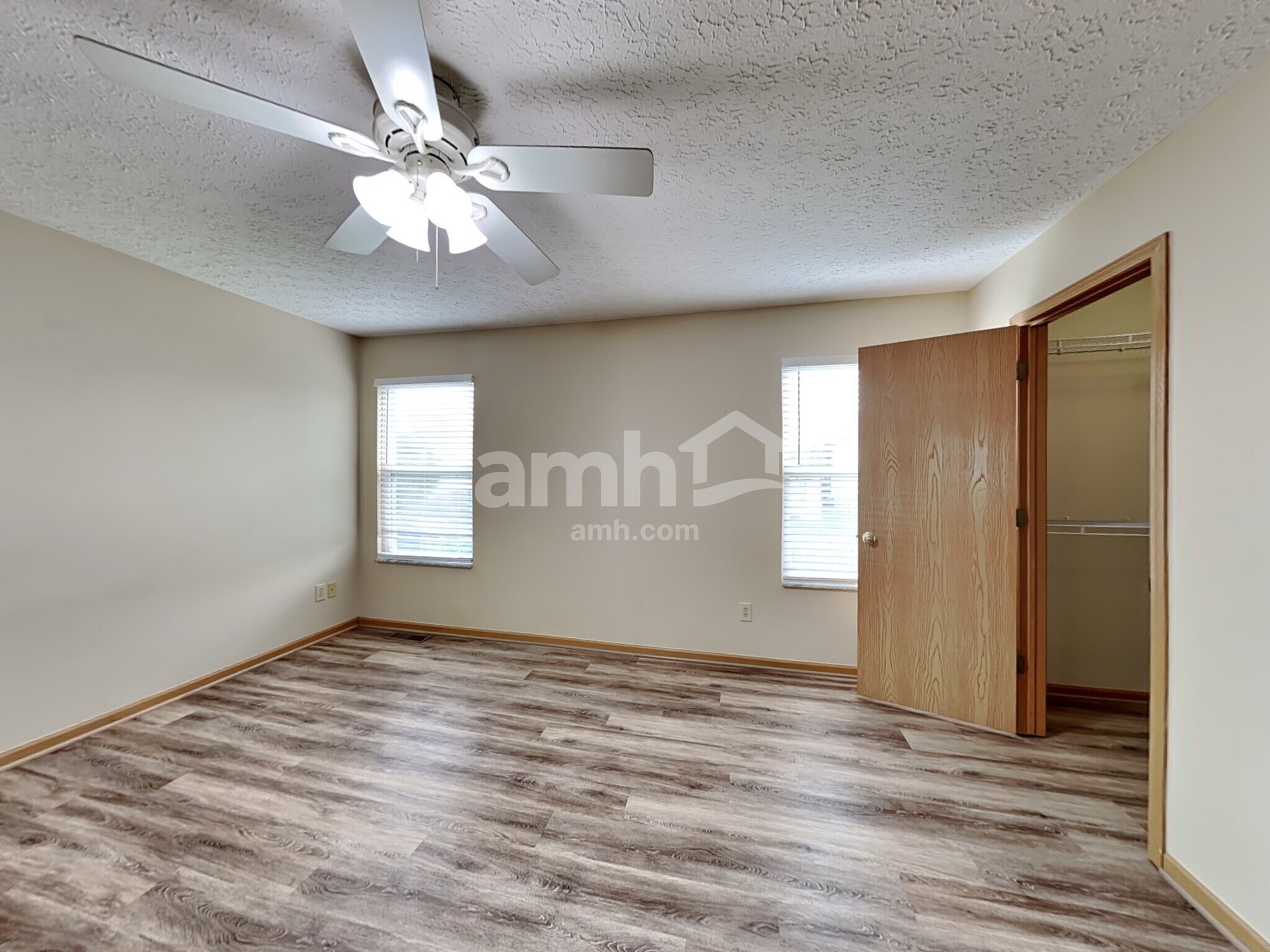 Building Photo - 6870 Laburnum Dr