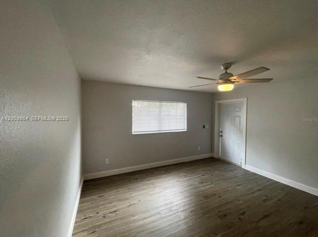 Building Photo - 504 N Rosland Dr