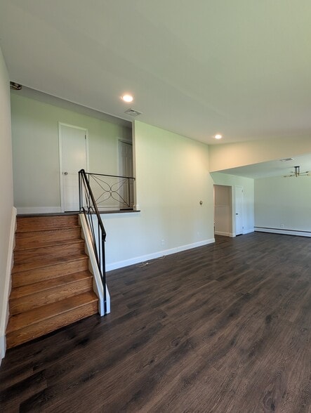 Building Photo - 15 N Forge Manor Dr