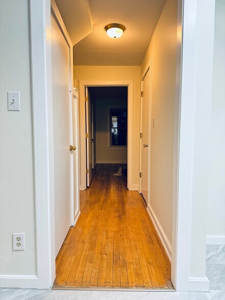 Building Photo - 408 E Prince St