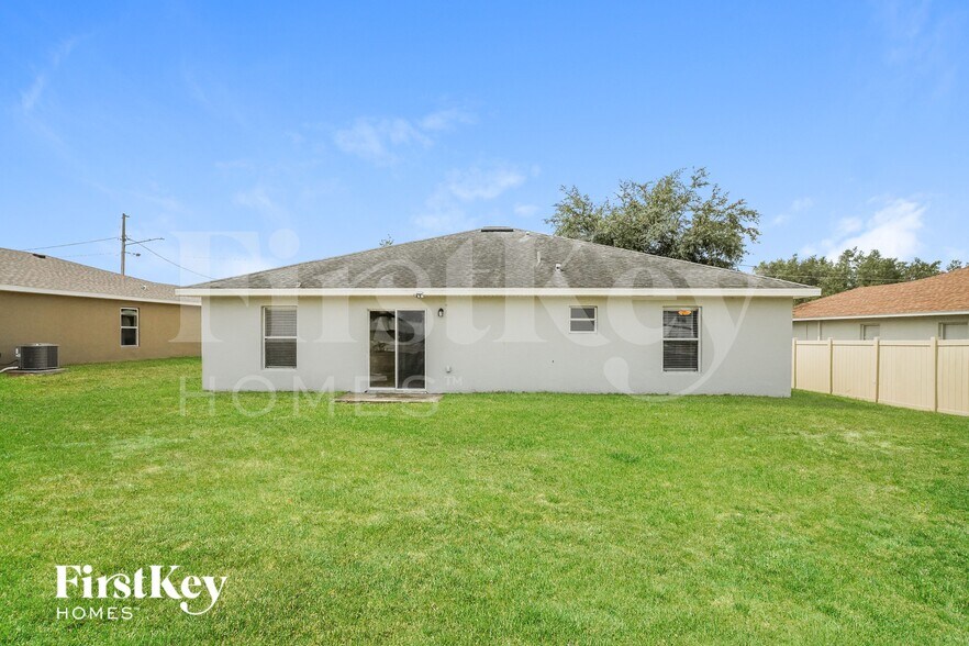 Building Photo - 211 Grouper Ct