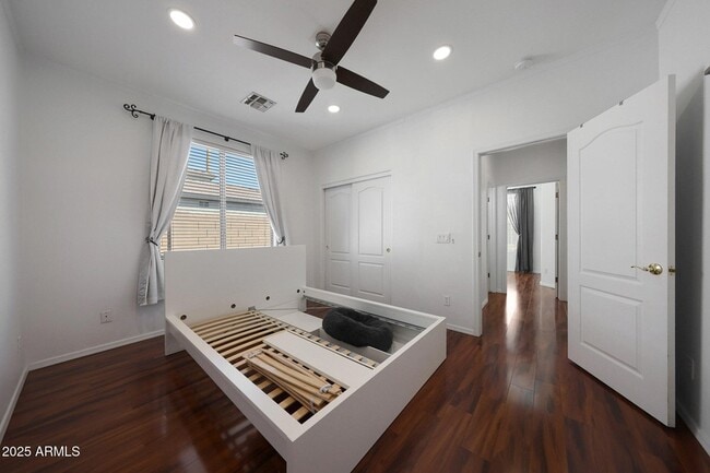 Building Photo - 1642 W Windsong Dr