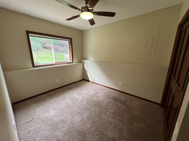 Building Photo - 15212 Maryland Ave