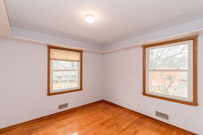 Building Photo - 7007 Woodward St