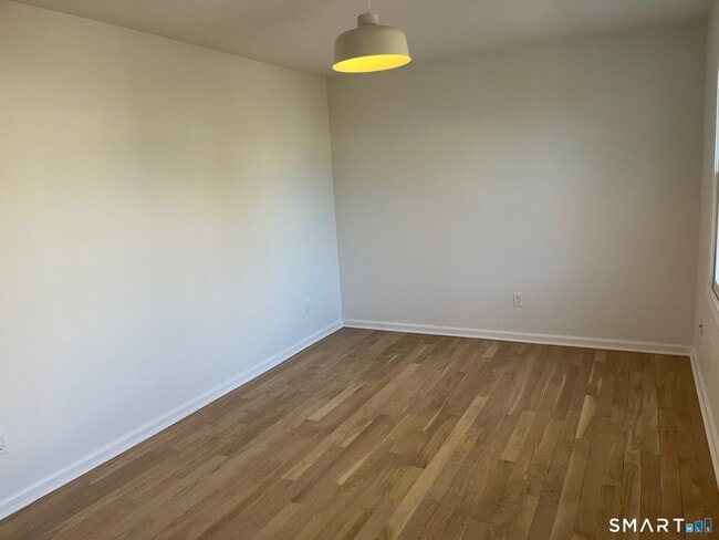 Building Photo - 139 Oldfield Road