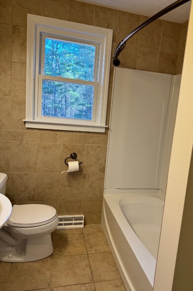 Building Photo - 520 Elm St