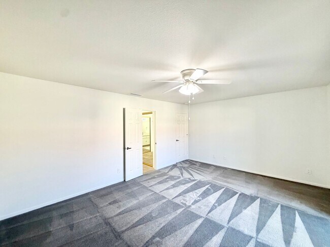 Building Photo - 25524 Sharp Dr
