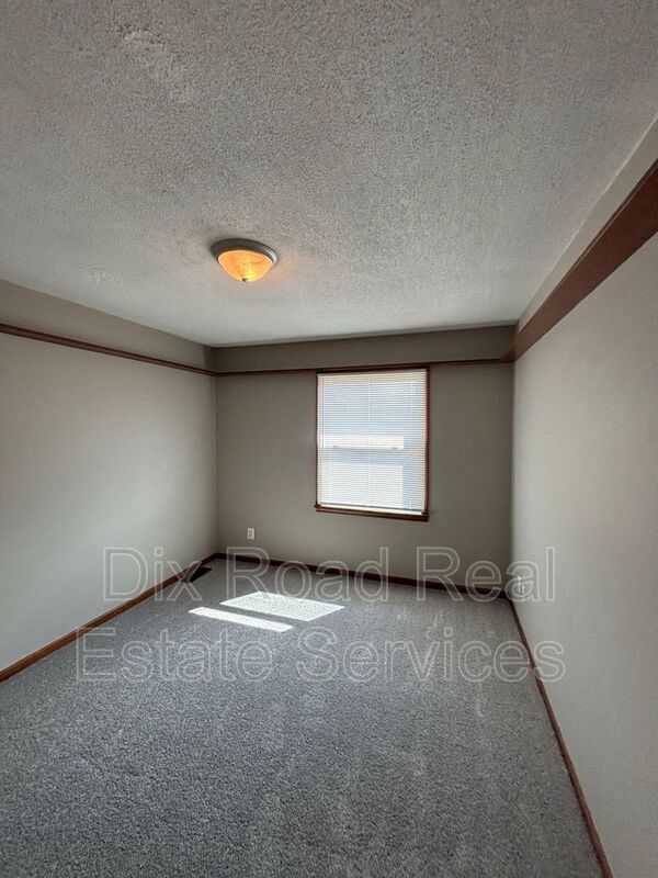 Building Photo - 4537 Rosewood Ct