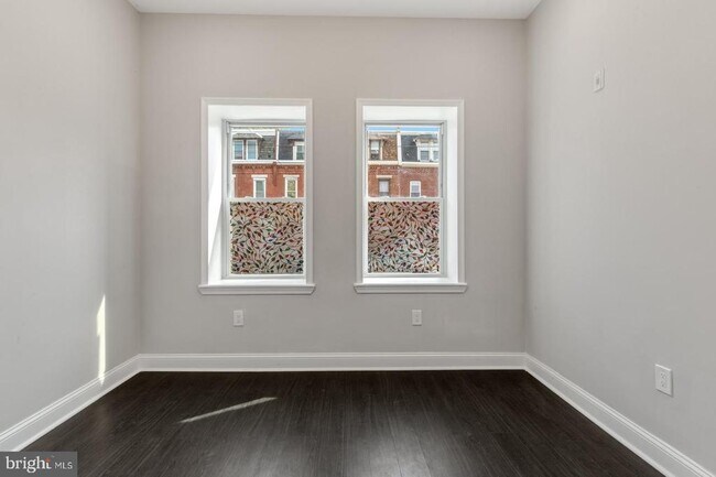 Building Photo - 624 N 35th St